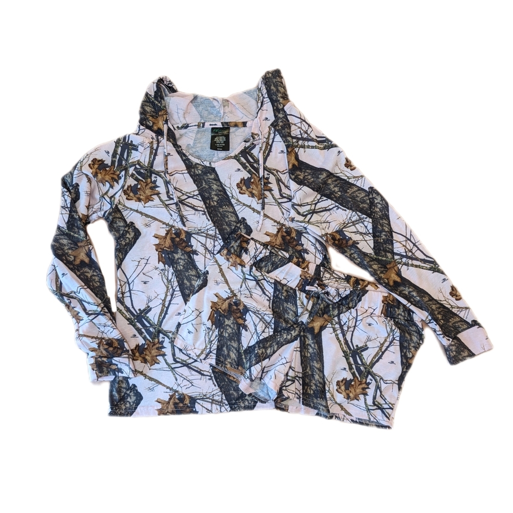 Mossy Oak Pink Camo Hoodie Tee and Shorts Pajama Lounge Set